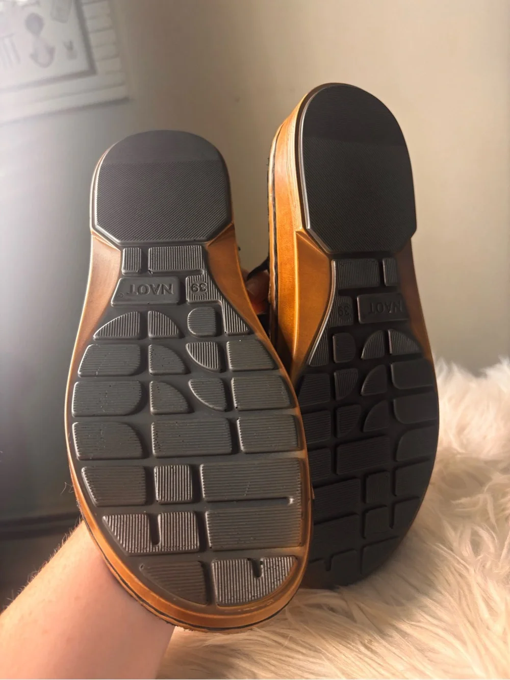 Noat US 8 Black Leather Buckle Strap comfort orthopedic Sandals with Tan Footbed